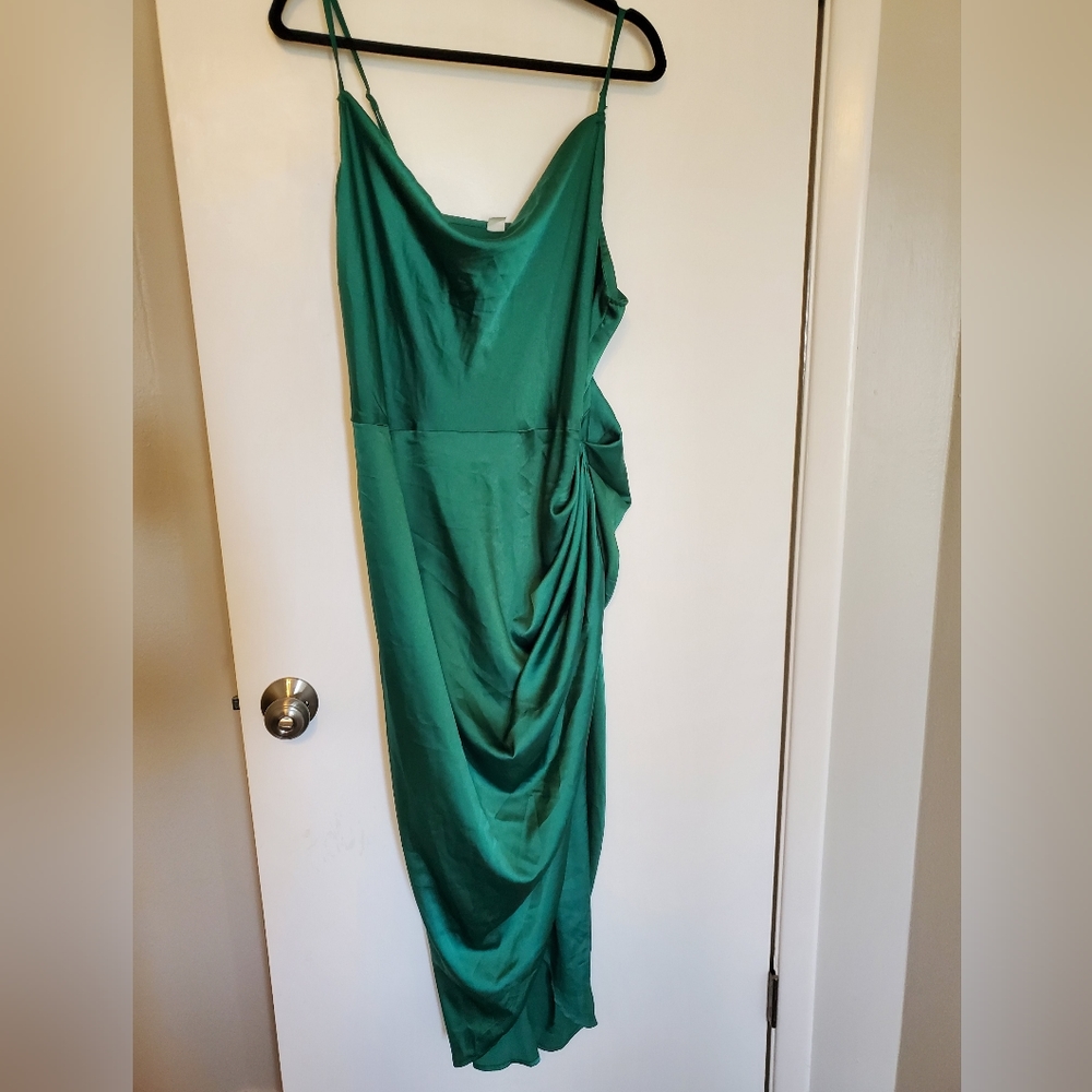 Silk like dress perfect for wedding